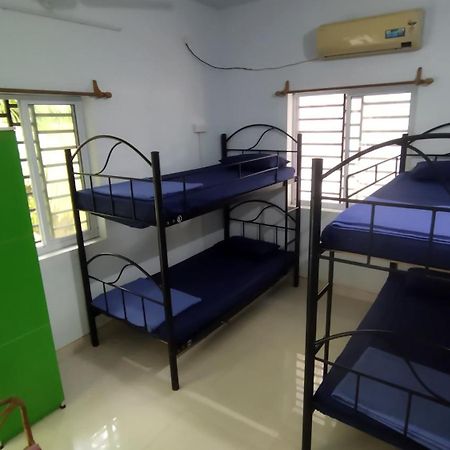 Funk Monk Villa Hostel Pondicherry Ауровил Стая снимка